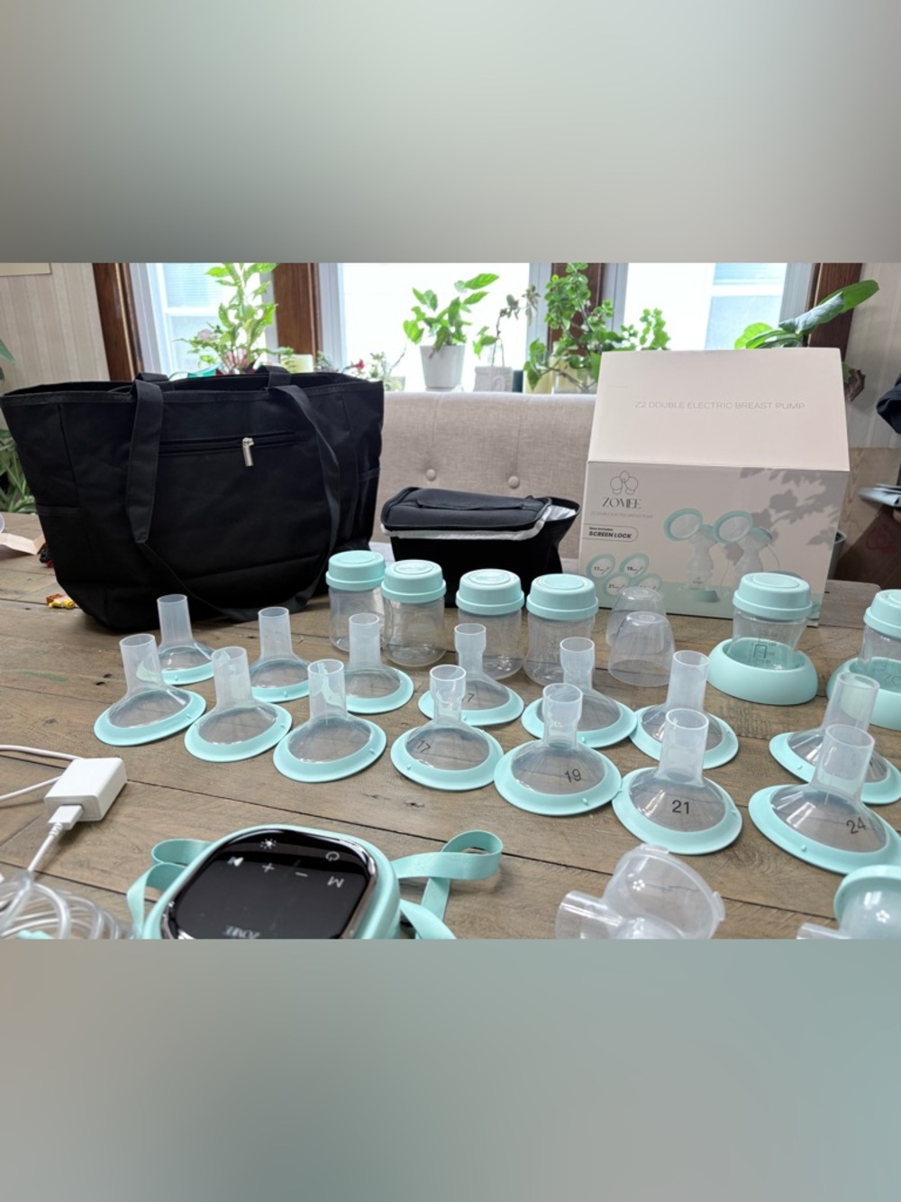 ZOMEE Z2 Double Electric Breast Pump Hands Free Barely Used Multiple Sizes
